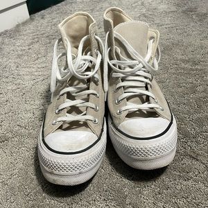 Tan converse
